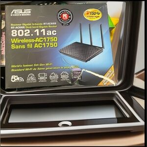 ASUS RT-AC66R 802.11ac Dual-Band Wireless AC1750 Gigabit 4-Port Router 5G- NWT